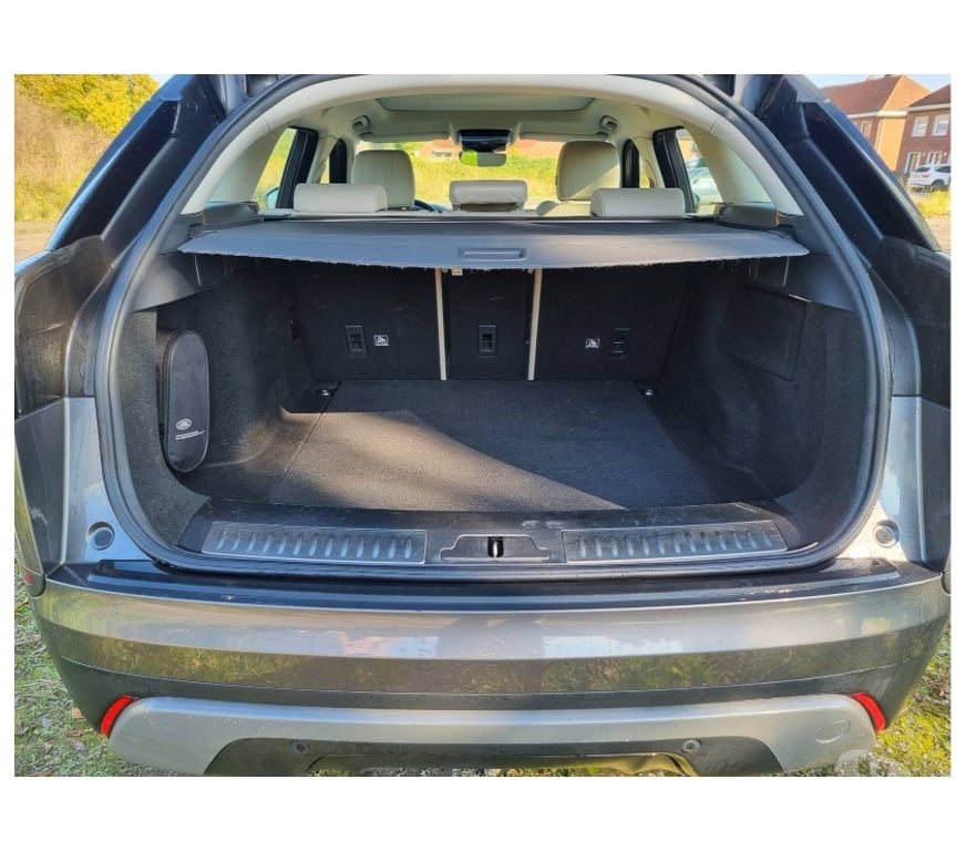 Voiture à vendre Pont-de-Loup - Photos Vivastreet Range Rover Velar 2020 2.0d 180cv 110000km Cuir beige jantes