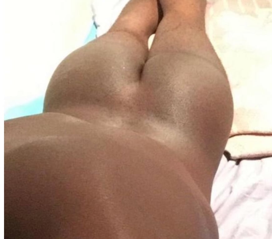 Gay Bruxelles (Brussels) Bruxelles-Centrum - Photos Vivastreet Black discret chaud je reçois dans le centre