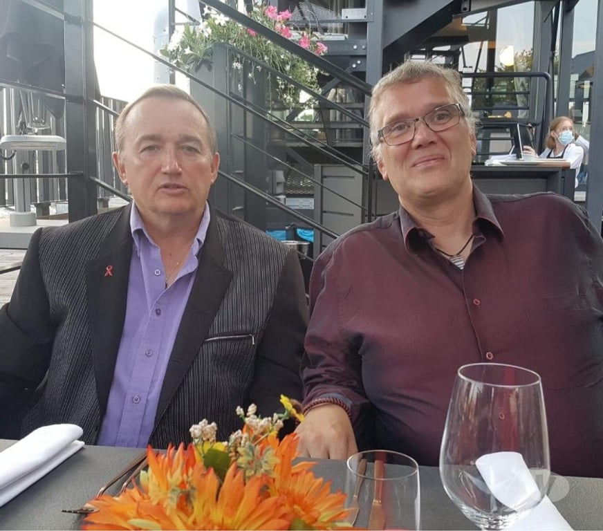 Gay Beauvechain - Photos Vivastreet cherche un homme pour soumettre mon mec avec moi