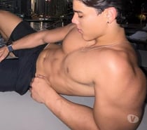 Black cherche hétéro curieux musclé