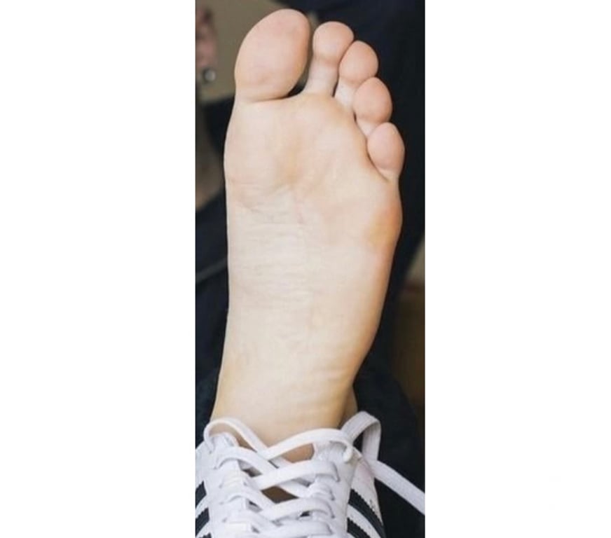 Gay Seraing Seraing-Centrum - Photos Vivastreet J’aime jouer avec tes pieds