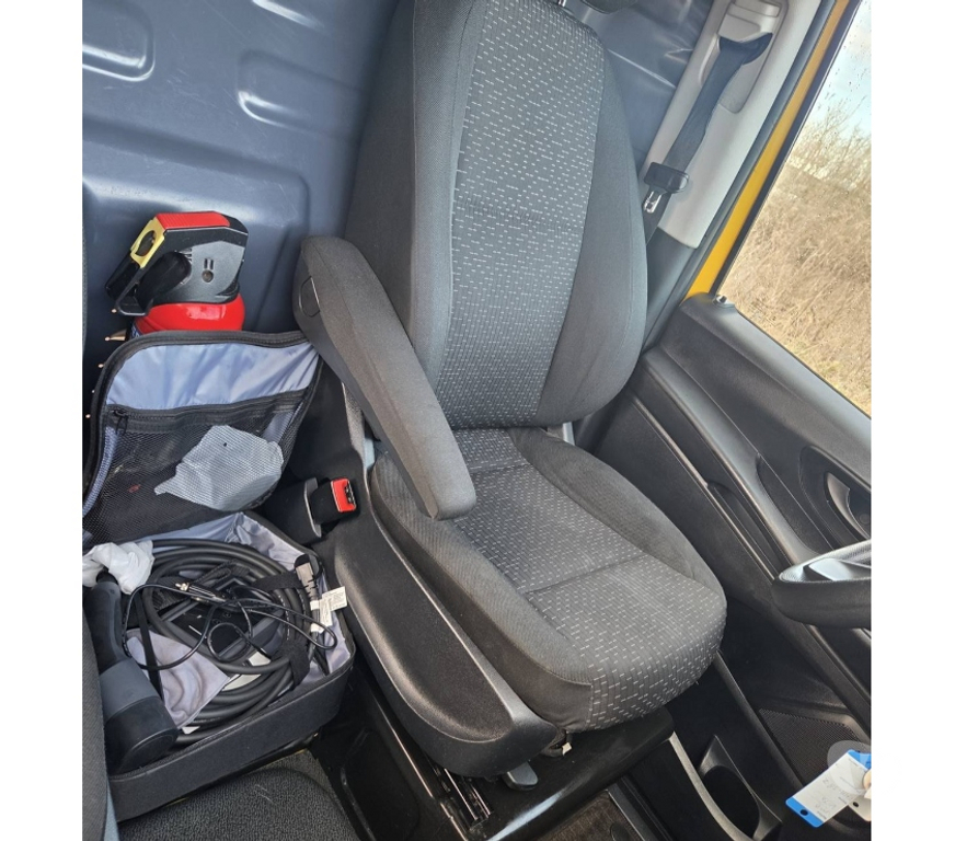 Véhicules commerciaux & utilitaires d'occasion Pont-de-Loup - Photos Vivastreet Mercedes E Vito Maxi 12 2020 115cv 85kw Gps Ac caméra recul