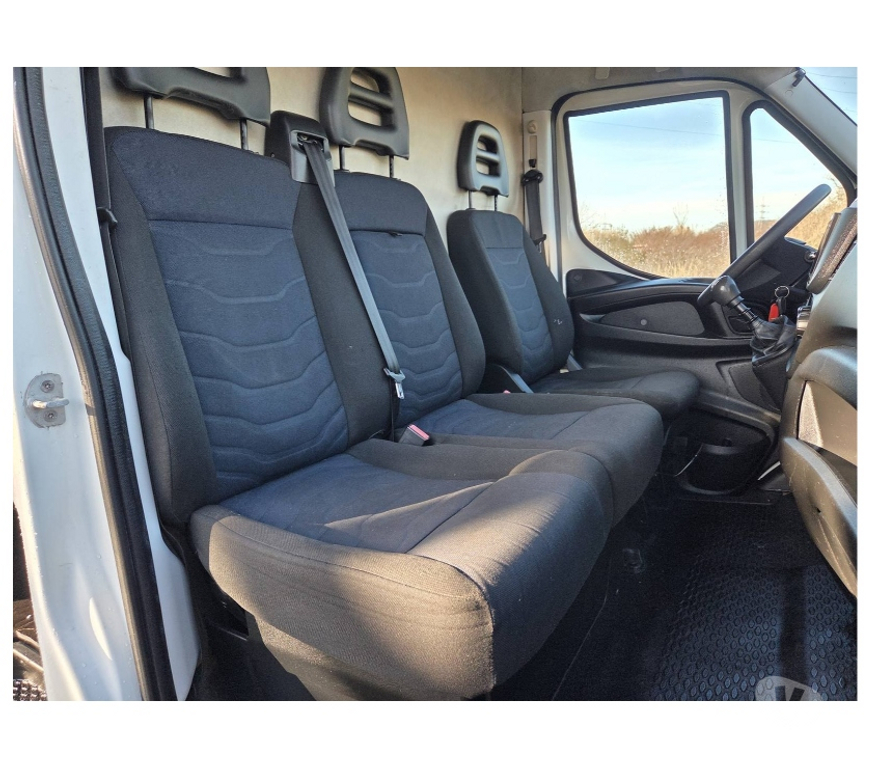 Véhicules commerciaux & utilitaires d'occasion Pont-de-Loup - Photos Vivastreet Iveco Daily 2017 L5h3 2.3D 115cv 85kw euro6, Gps, Airco...