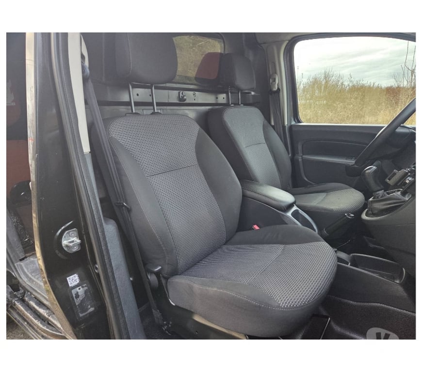 Voiture à vendre Pont-de-Loup - Photos Vivastreet Mercedes Citan noir 2018 92000km 1.5cdi 80cv 60kw Airco...