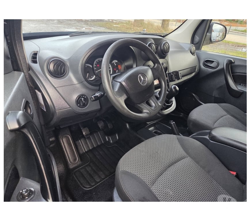 Voiture à vendre Pont-de-Loup - Photos Vivastreet Mercedes Citan noir 2018 92000km 1.5cdi 80cv 60kw Airco...