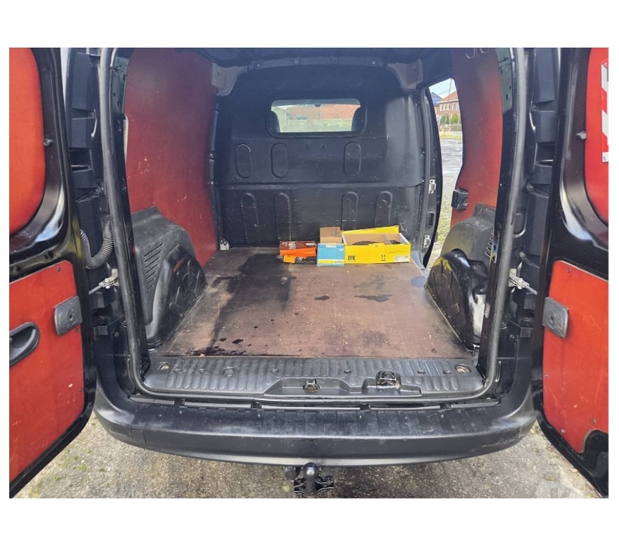 Voiture à vendre Pont-de-Loup - Photos Vivastreet Mercedes Citan noir 2018 92000km 1.5cdi 80cv 60kw Airco...