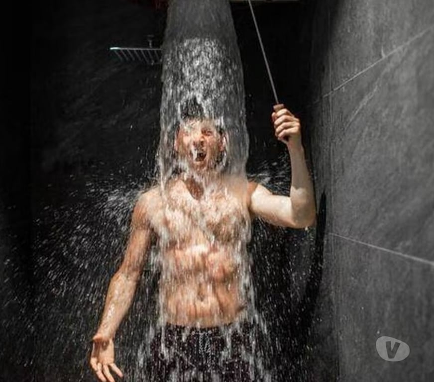 Gay Schaerbeek - Photos Vivastreet Après le sport et la douche, viens !