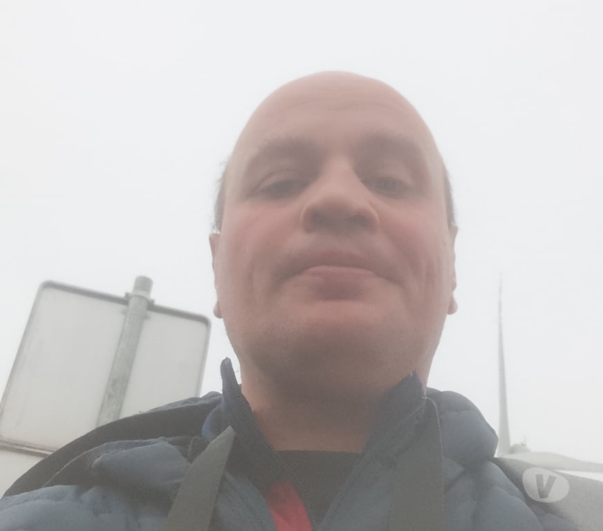 Hommes > Femmes La Louvière - Photos Vivastreet David sportif je recherche une relation sérieuse