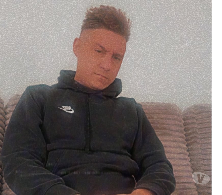 Gay Charleroi Charleroi-Centrum - Photos Vivastreet Passif masculin , pour actif masculin