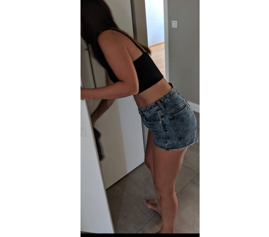 exhib Wavre Wavre-Centrum - Photos Vivastreet Jeune couple cherche homme