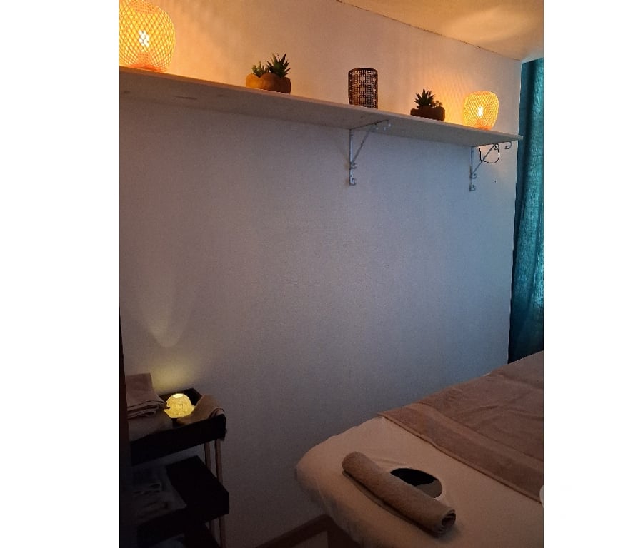 Massages Boussu Boussu-Centrum - Photos Vivastreet Massage bien-être par praticien en formation.