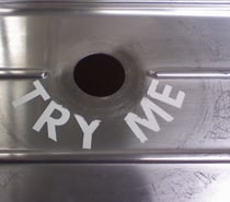 Cinéma x je suce a fond au glory hole cabine