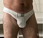 Désire rencontrer bi ou gay actifs
