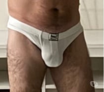 Désire rencontrer bi ou gay actifs