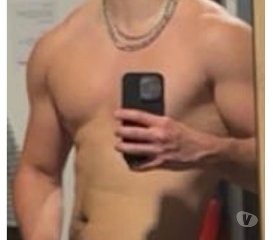 exhib Anderlecht - Photos Vivastreet 23 ans, j’ai les crocs mtn