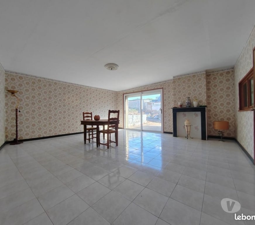 Annonce maison France - Photos Vivastreet Maison traditionnelle avec bâtiments de ferme