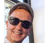 Jeune-homme reçois homme pour moment agréable