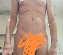 Je suis un spécialiste du massage surtout bite en érection