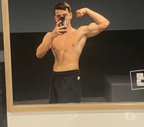 Etalon de 19 ans pour MILF