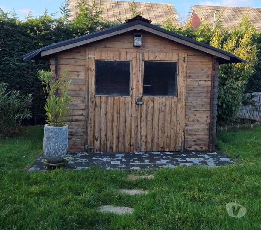  Ecaussinnes Ecaussinnes-Centrum - Photos Vivastreet Magnifique abri de jardin bois massif