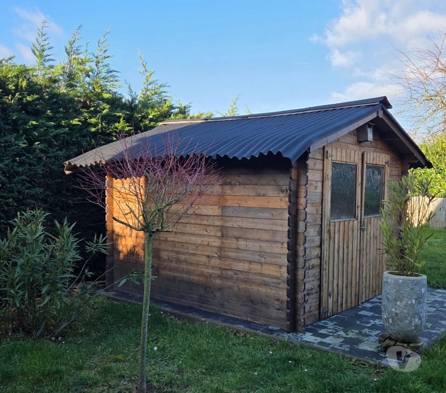  Ecaussinnes Ecaussinnes-Centrum - Photos Vivastreet Magnifique abri de jardin bois massif