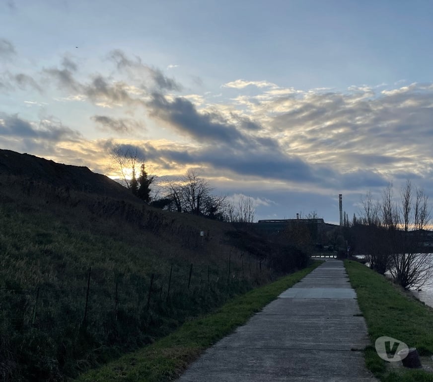 Gay Tubize - Photos Vivastreet RAVEL…. LONG DU CANAL…