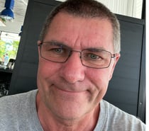 Cherche simple accompagnement d'une femme la nuit