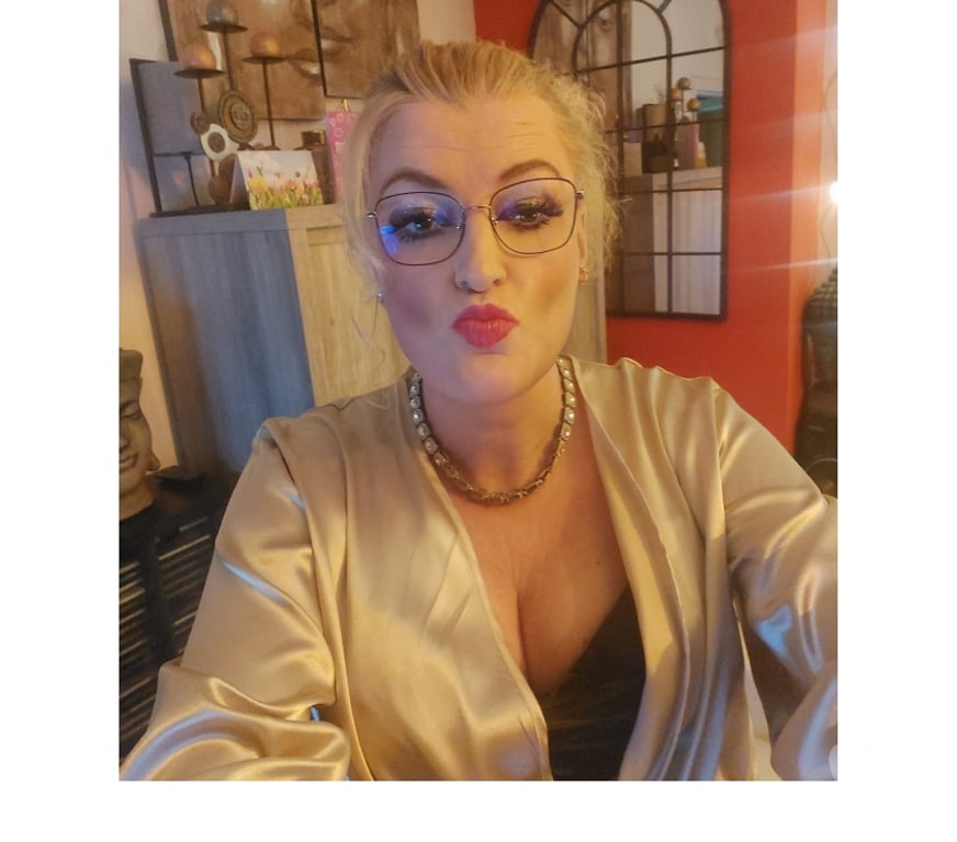 Gay Liège Liège-Centrum - Photos Vivastreet Belle trans sexy feminine blonde passive recoit