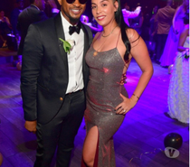 Femme européenne ou arabe pour gentleman black