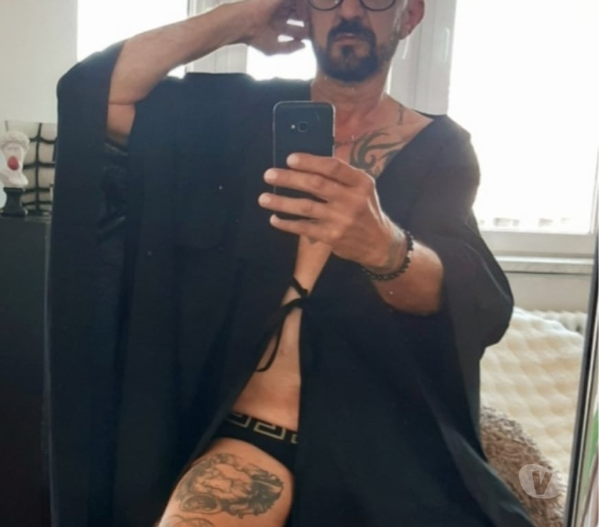 Gay Charleroi Mont-sur-Marchienne - Photos Vivastreet Reçois à 4pattes yeux bander