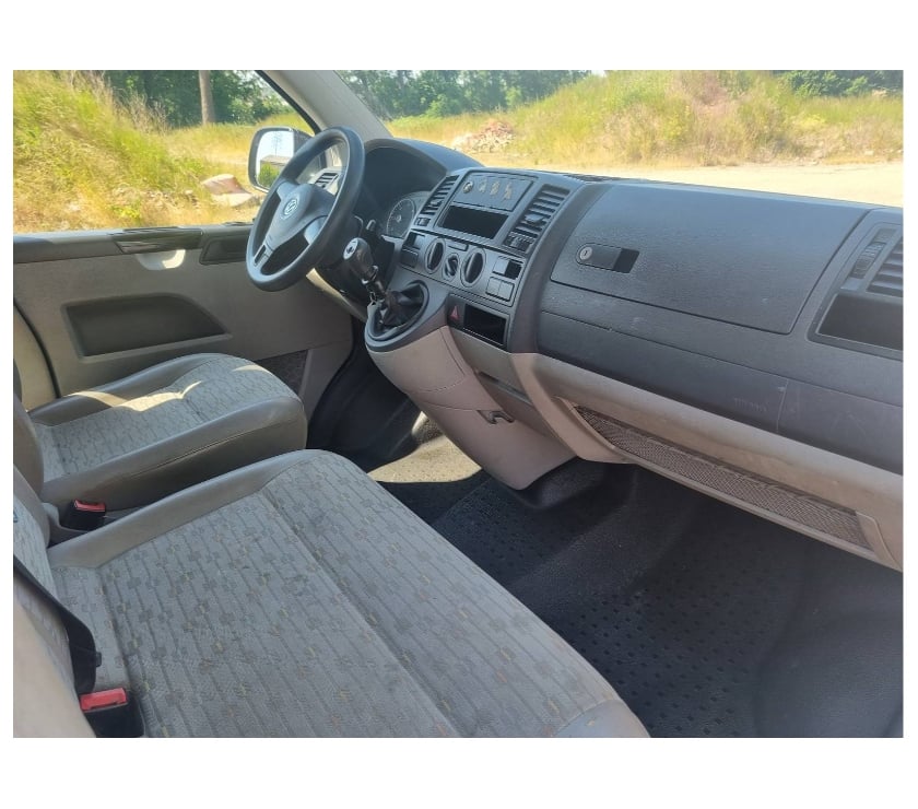 Véhicules commerciaux & utilitaires d'occasion Pont-de-Loup - Photos Vivastreet Vw Transporter T5 2012 double cabine 6places 2.0tdi 90cv..