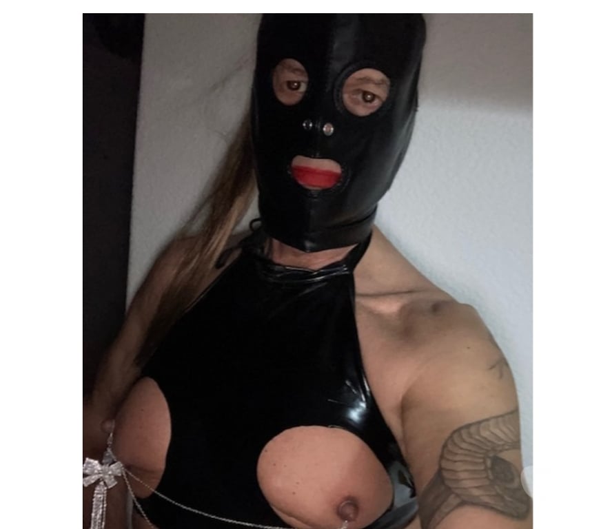 Gay Jette - Photos Vivastreet Maîtresse travestie recherche une sissy soumise