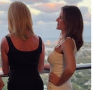 Femme européenne ou arabe pour gentleman black