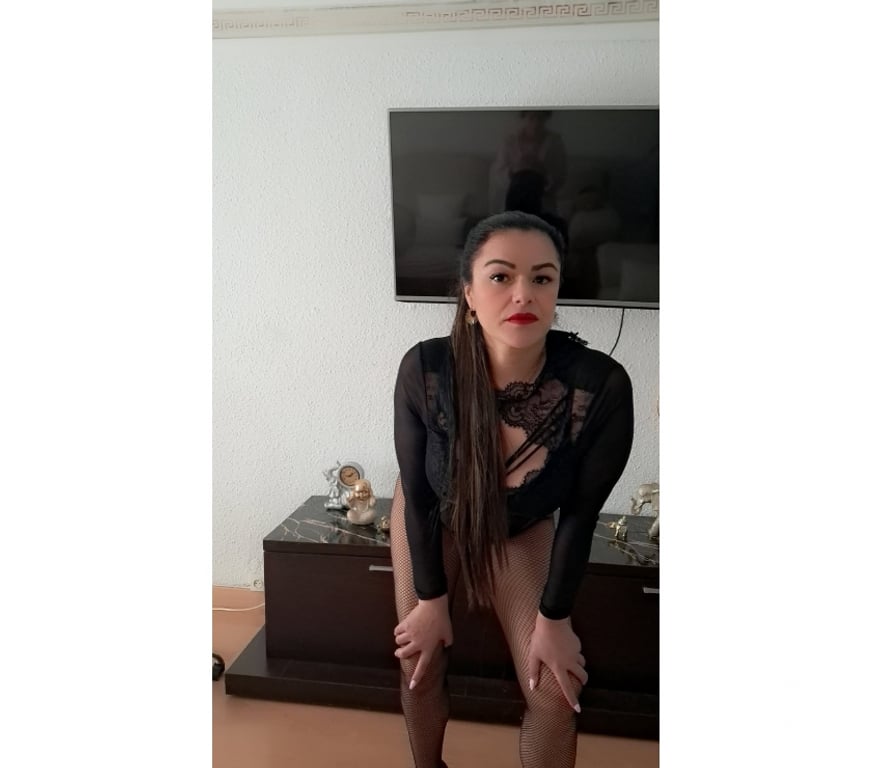 Escort Aubange Athus - Photos Vivastreet SOFIA, captivante et sensuelle.
