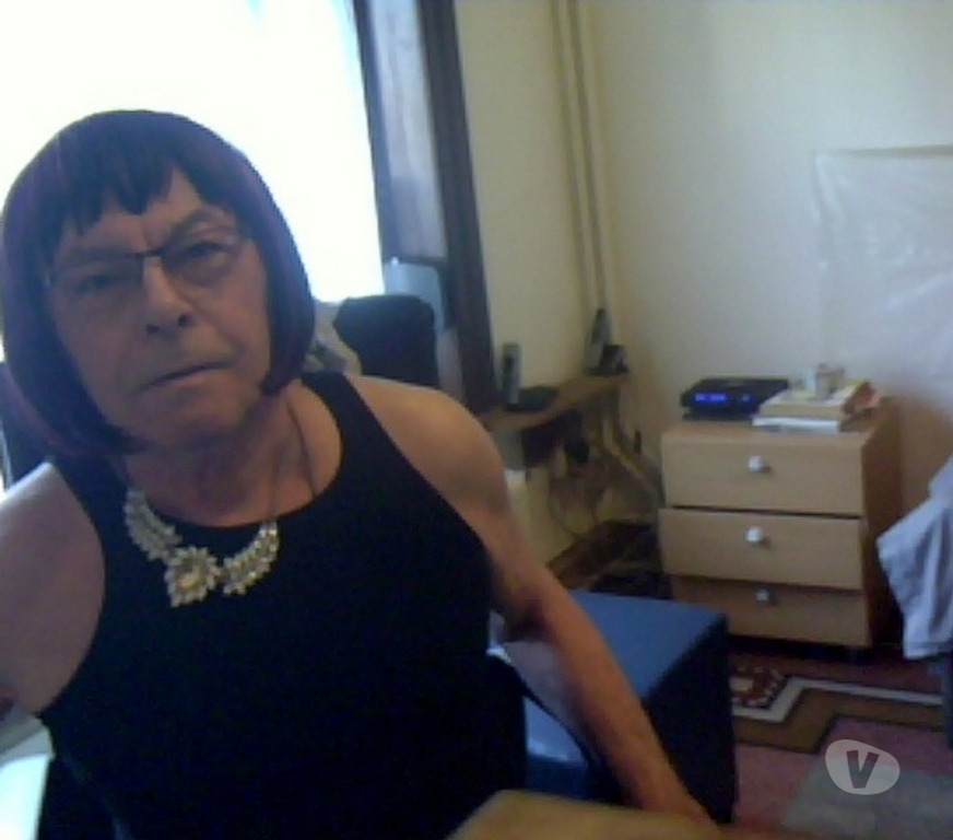 Partenaire activité Charleroi Charleroi-Centrum - Photos Vivastreet je recherche une personne pour amitié