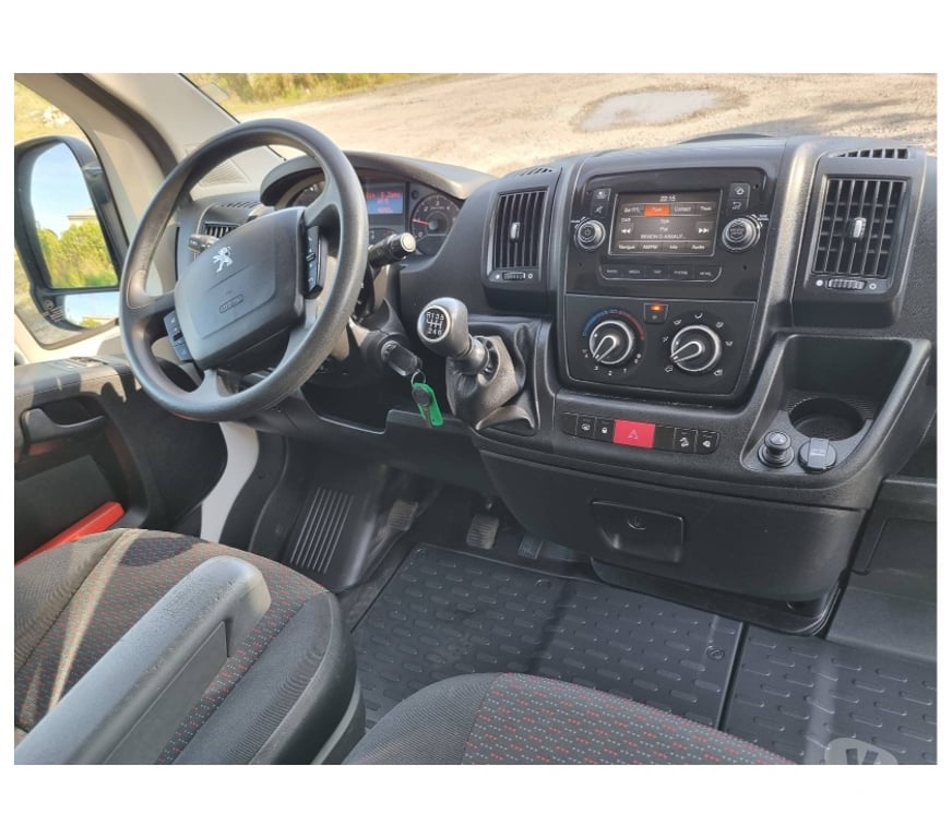 Véhicules commerciaux & utilitaires d'occasion Pont-de-Loup - Photos Vivastreet Peugeot Boxer 9 2021 L2H2 2.2hdi 136cv 46249km Airco Cruise