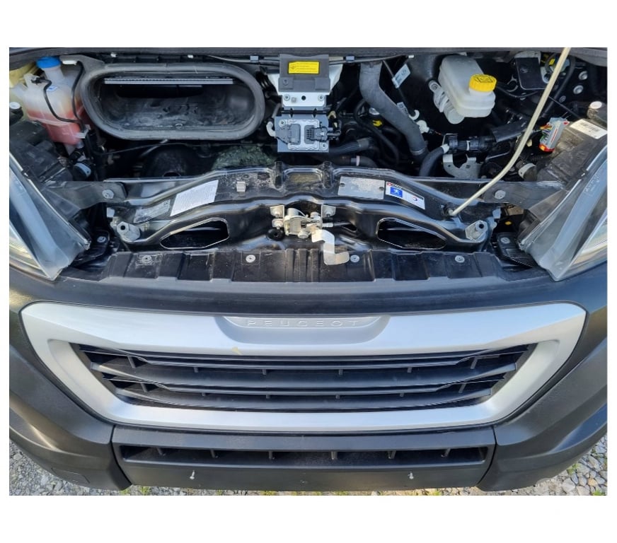 Véhicules commerciaux & utilitaires d'occasion Pont-de-Loup - Photos Vivastreet Peugeot Boxer 9 2021 L2H2 2.2hdi 136cv 46249km Airco Cruise