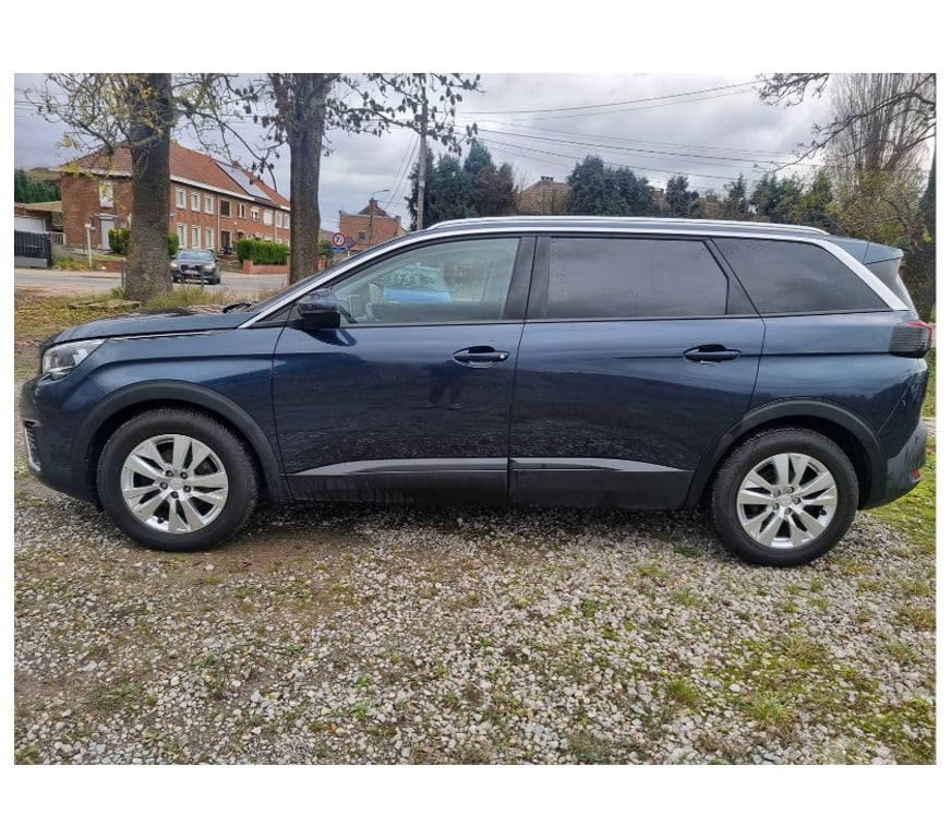 Voiture à vendre Pont-de-Loup - Photos Vivastreet Peugeot 5008 2018 1.6hdi 115cv euro6 Virtual cockpit Gps AC