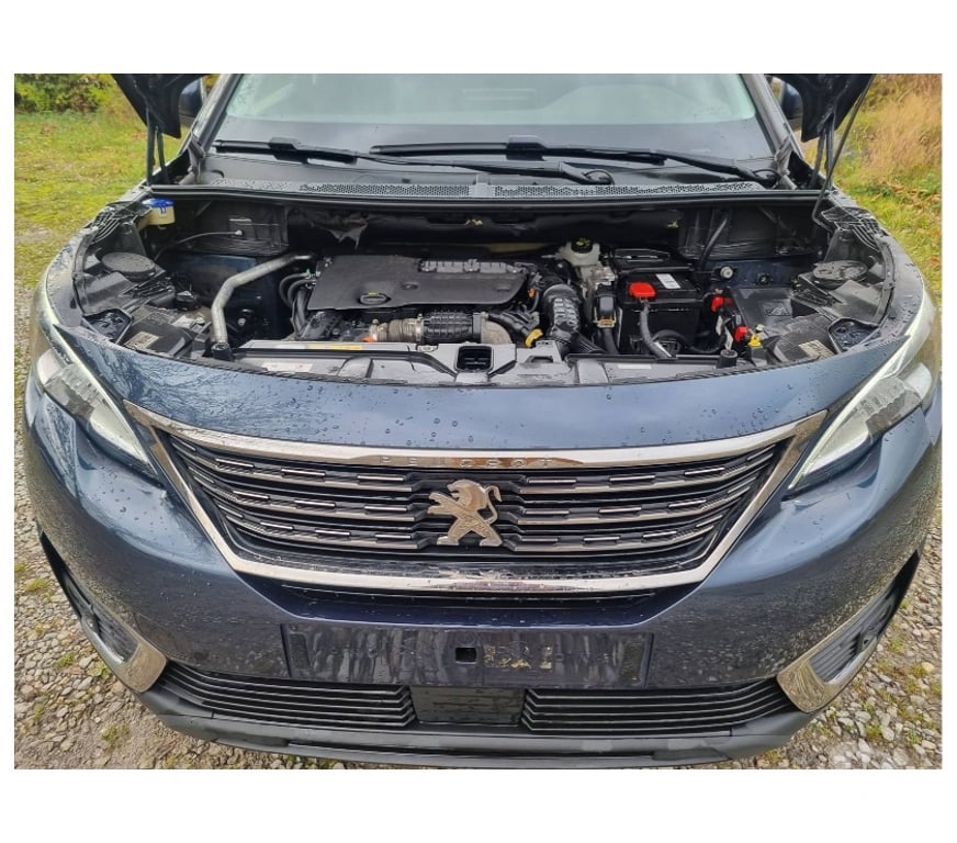 Voiture à vendre Pont-de-Loup - Photos Vivastreet Peugeot 5008 2018 1.6hdi 115cv euro6 Virtual cockpit Gps AC