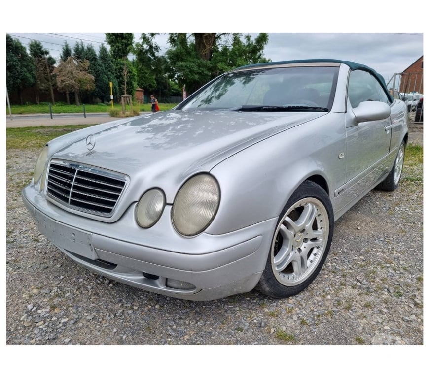 Voiture à vendre Pont-de-Loup - Photos Vivastreet Mercedes CLK230 Compressor Cabriolet 2.3i 193cv 172000km