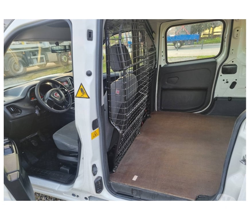 Véhicules commerciaux & utilitaires d'occasion Pont-de-Loup - Photos Vivastreet Fiat Doblo L2 long châssis 7 2017 Euro6 1.3jtd 95cv 93740KM