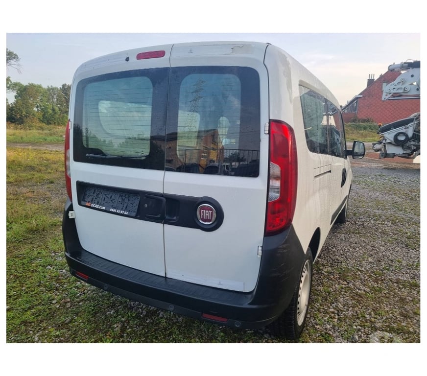 Véhicules commerciaux & utilitaires d'occasion Pont-de-Loup - Photos Vivastreet Fiat Doblo L2 long châssis 7 2017 Euro6 1.3jtd 95cv 93740KM