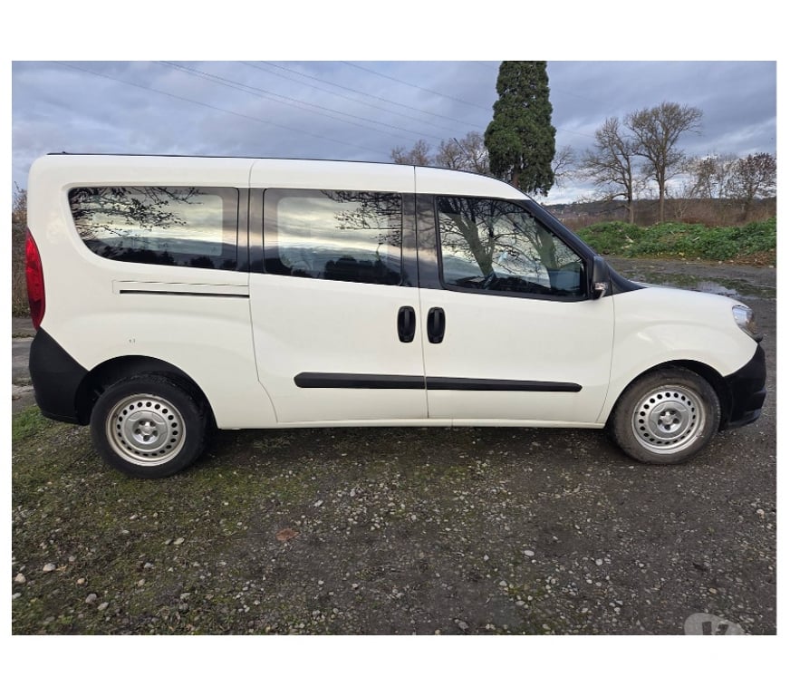 Véhicules commerciaux & utilitaires d'occasion Pont-de-Loup - Photos Vivastreet Fiat Doblo L2 long châssis 7 2017 Euro6 1.3jtd 95cv 98585KM