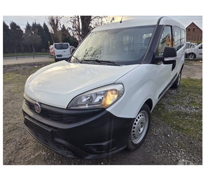 Véhicules utilitaires - Photos Vivastreet Fiat Doblo L2 long châssis 7 2017 Euro6 1.3jtd 95cv 98585KM
