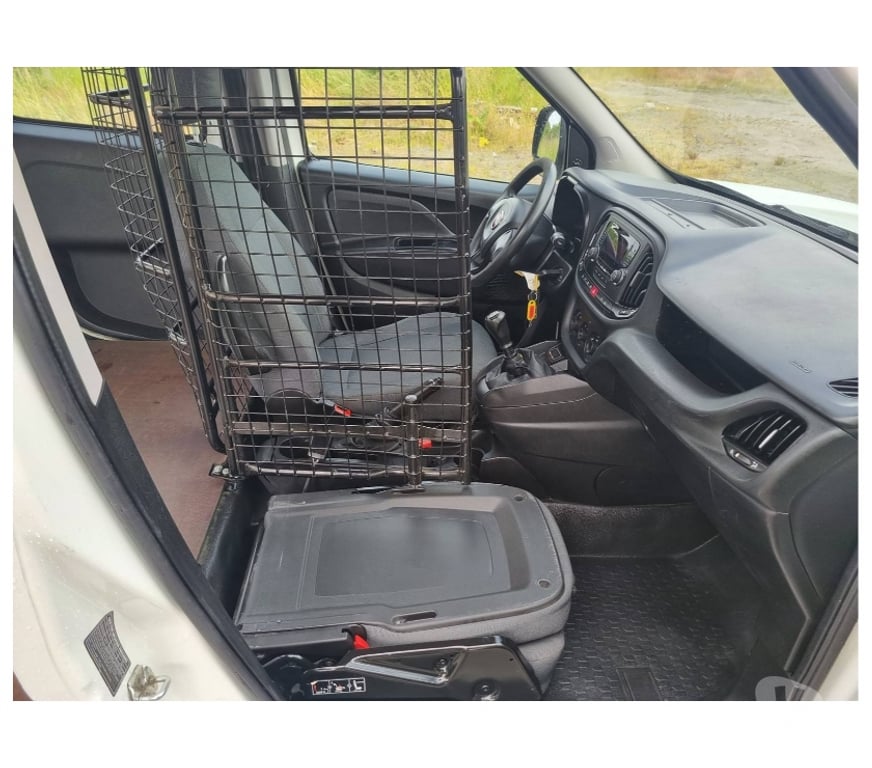 Véhicules commerciaux & utilitaires d'occasion Pont-de-Loup - Photos Vivastreet Fiat Doblo L2 long châssis 7 2017 Euro6 1.3jtd 95cv 98590KM