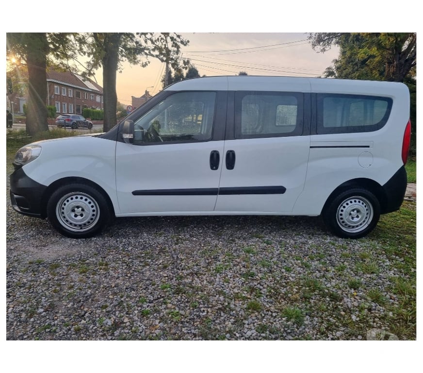 Véhicules commerciaux & utilitaires d'occasion Pont-de-Loup - Photos Vivastreet Fiat Doblo L2 long châssis 7 2017 Euro6 1.3jtd 95cv 98590KM