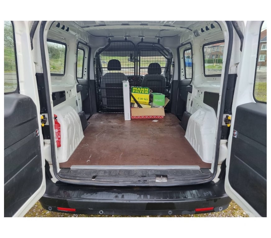Véhicules commerciaux & utilitaires d'occasion Pont-de-Loup - Photos Vivastreet Fiat Doblo 9 2017 L2 Maxi Nv Moteur 0km 1.3jtd 95cv euro6.