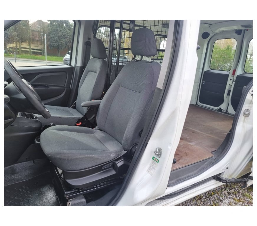 Véhicules commerciaux & utilitaires d'occasion Pont-de-Loup - Photos Vivastreet Fiat Doblo 9 2017 L2 Maxi Nv Moteur 0km 1.3jtd 95cv euro6.