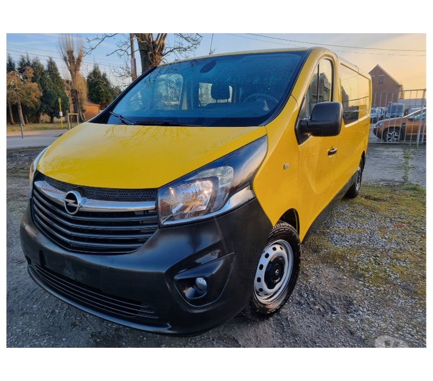 Véhicules commerciaux & utilitaires d'occasion Pont-de-Loup - Photos Vivastreet Opel Vivaro Maxi Double cabine 2018 1.6cdti Biturbo Gps Ac..
