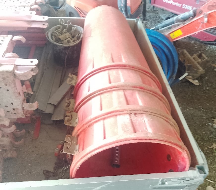  Frasnes-lez-Gosselies - Photos Vivastreet Echafaudage isolant façade et goulotte d'évacuation